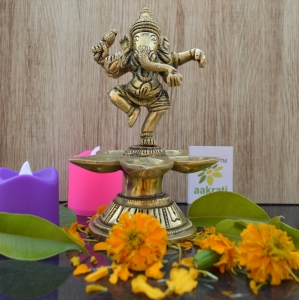 Dancing Ganesha Brass Oil Lamp Decorative Metal Lamp Statue for Home Decor