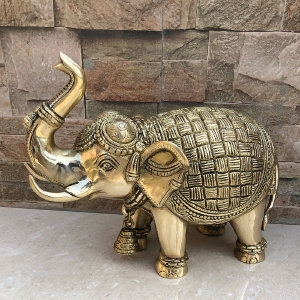 Metal statue made in brass for home and office decor best for gift