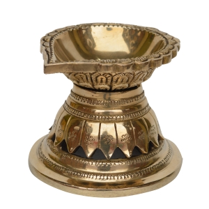 oli lamp Ethnic Design 4.5 Inches Brass Oil Diya with Base, Temple Decor, Home Decor Oil Diya Lamp, Indian Handicraft Diya, Handmade craft