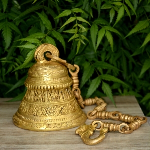 Hanging temple bell  with chain