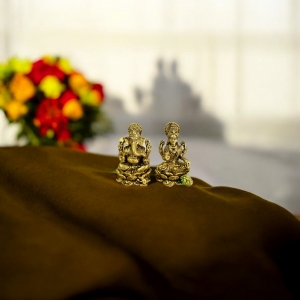 Aakrati Laxmi Ganesh Statue| Made in Brass| Temple Décor| Puja Items (Yellow, 1 Inch)