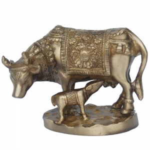 Traditional Brass Cow and Calf Idol | A Beautiful and Spiritual Home Decor | Premium Brass Cow and Calf Statue ( Brown, 4.5 inch) 