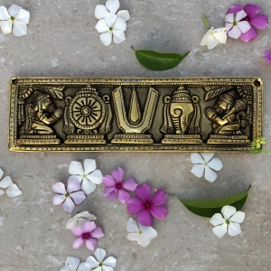 Vishnu symbol wall door hanging, Holi plate for wealth and success made in brass metal