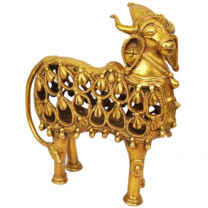 Aakrati Decorative Hand Made Brass Metal Cow Sculpture Yellow Finish Bronze Sculpture Home Decor Art Craft -